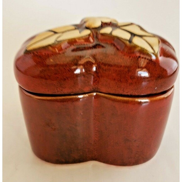 Trinket Dish for Christmas Brown with tan Holly Leaves and Berries Hand painted - Picture 4 of 6